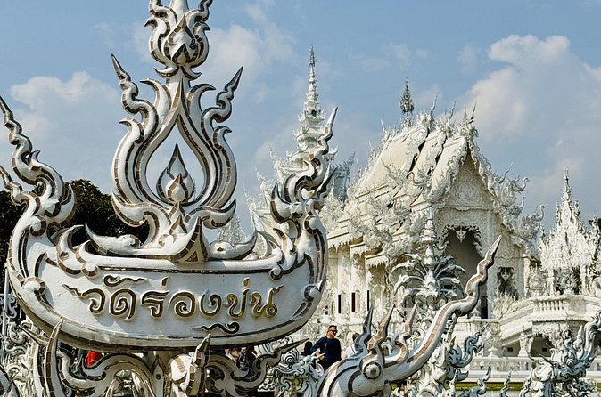 Visit Chiang Rai Temples and Lalitta Cafe from Chiang Mai - Wat Huay Pla Kang: elevator to the Goddess of Mercy
