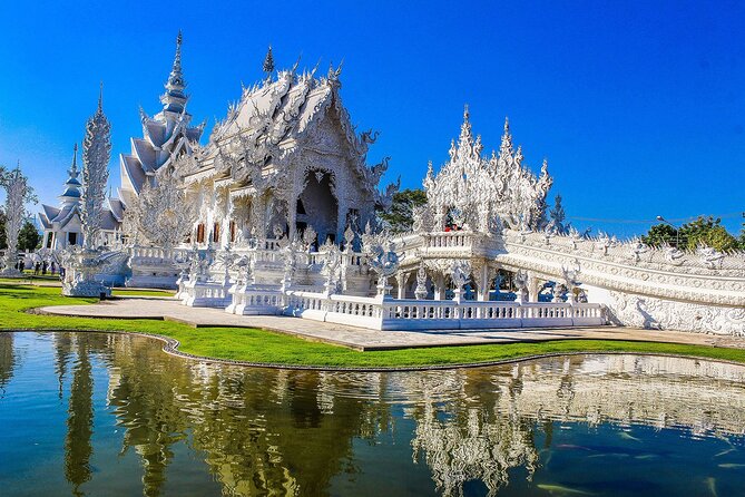White, Red/Black and Blue Temples Full Day Trip From Chiang Mai - Lunch, Water, and Why It Matters on a 13–14 Hour Day